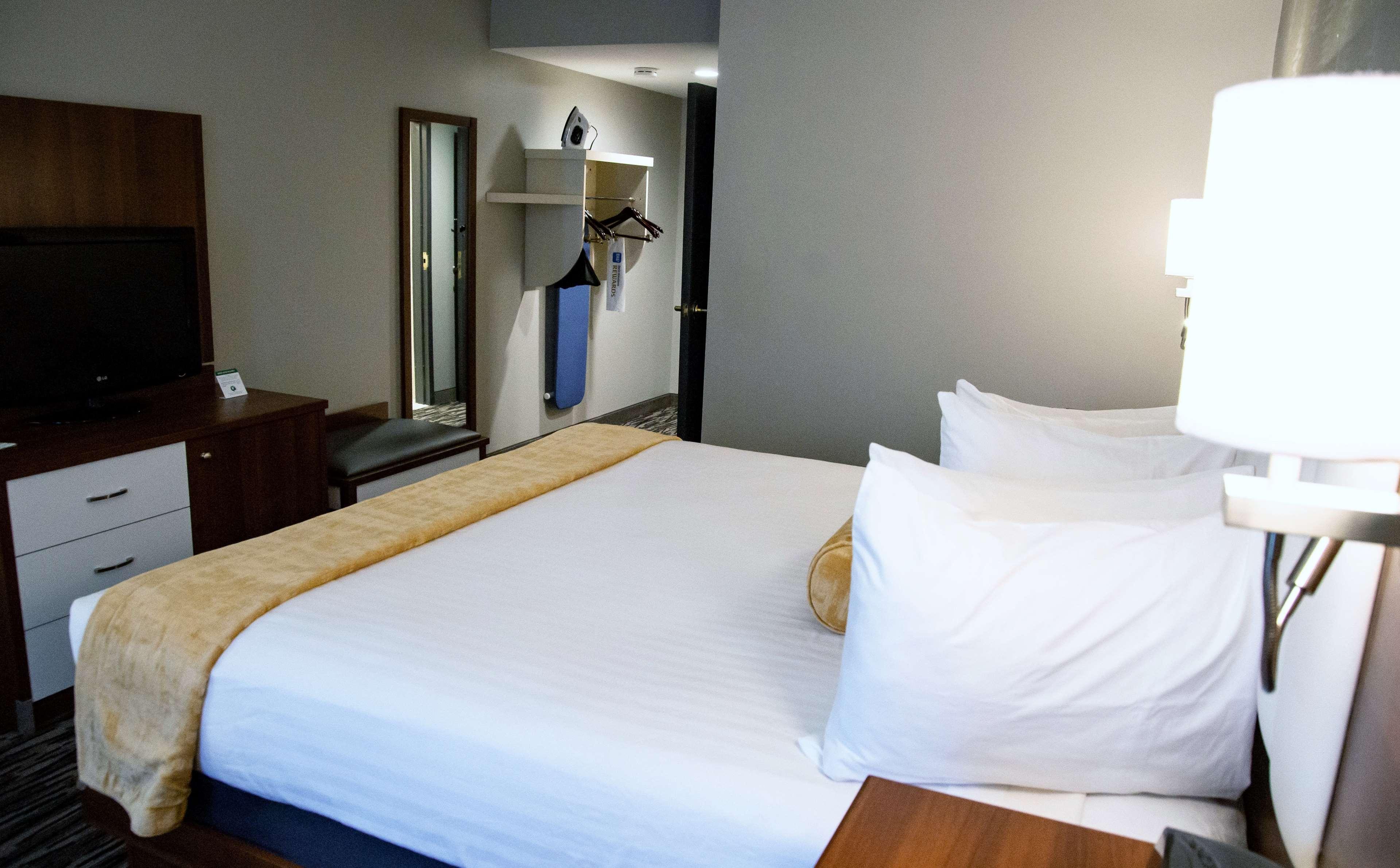 Best Western On The Avenue Μπάφαλο Εξωτερικό φωτογραφία