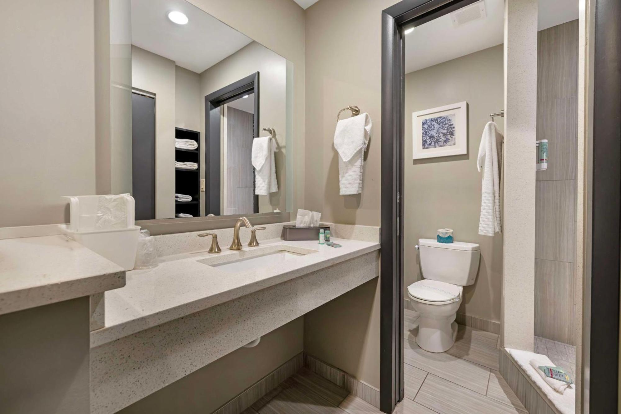 Best Western On The Avenue Μπάφαλο Εξωτερικό φωτογραφία