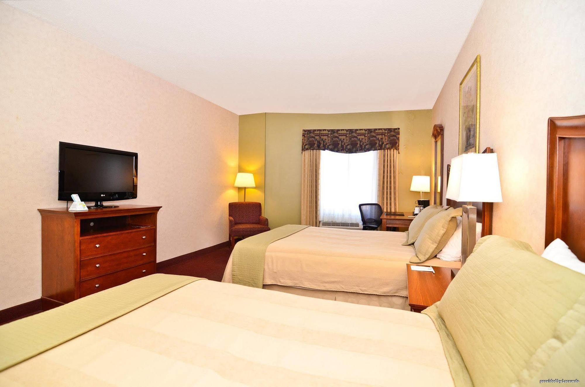 Best Western On The Avenue Μπάφαλο Δωμάτιο φωτογραφία