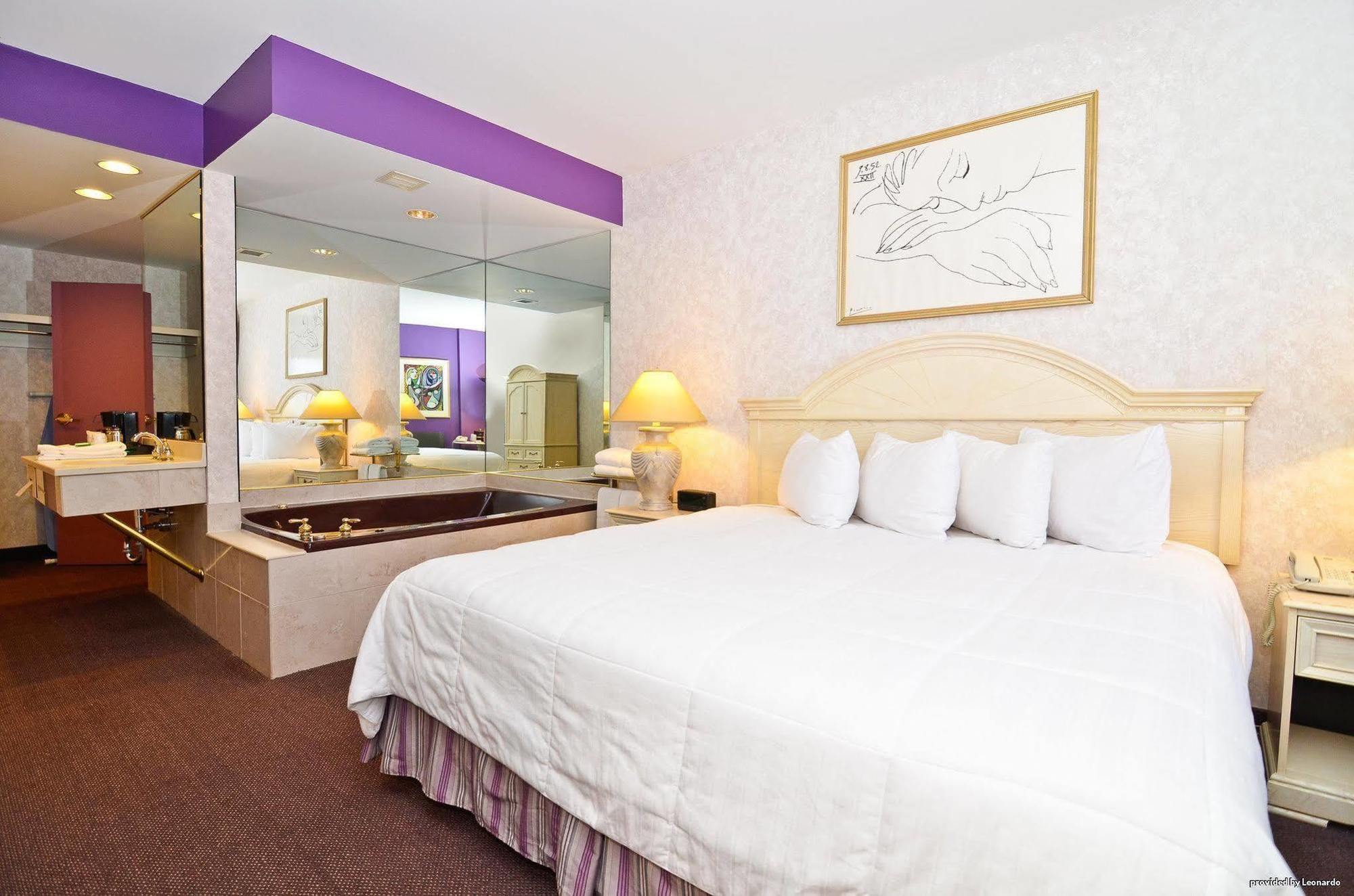 Best Western On The Avenue Μπάφαλο Δωμάτιο φωτογραφία